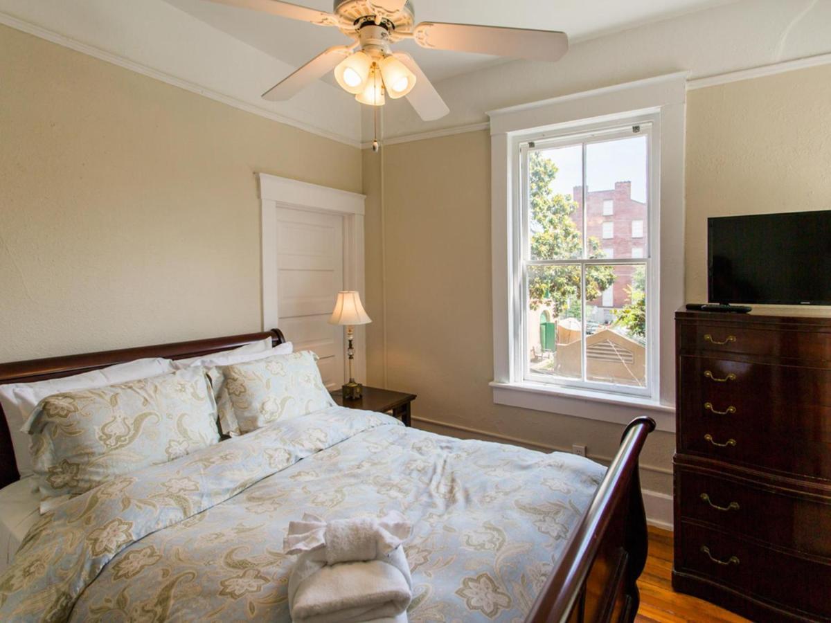 Linda'S On Lincoln Apartment Savannah Luaran gambar