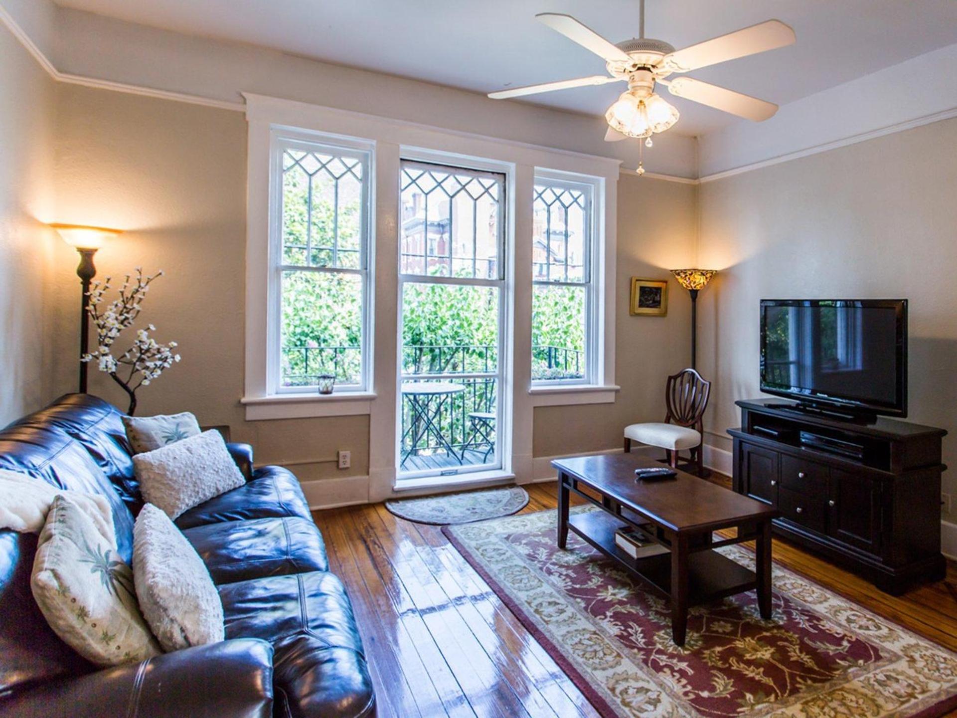 Linda'S On Lincoln Apartment Savannah Luaran gambar